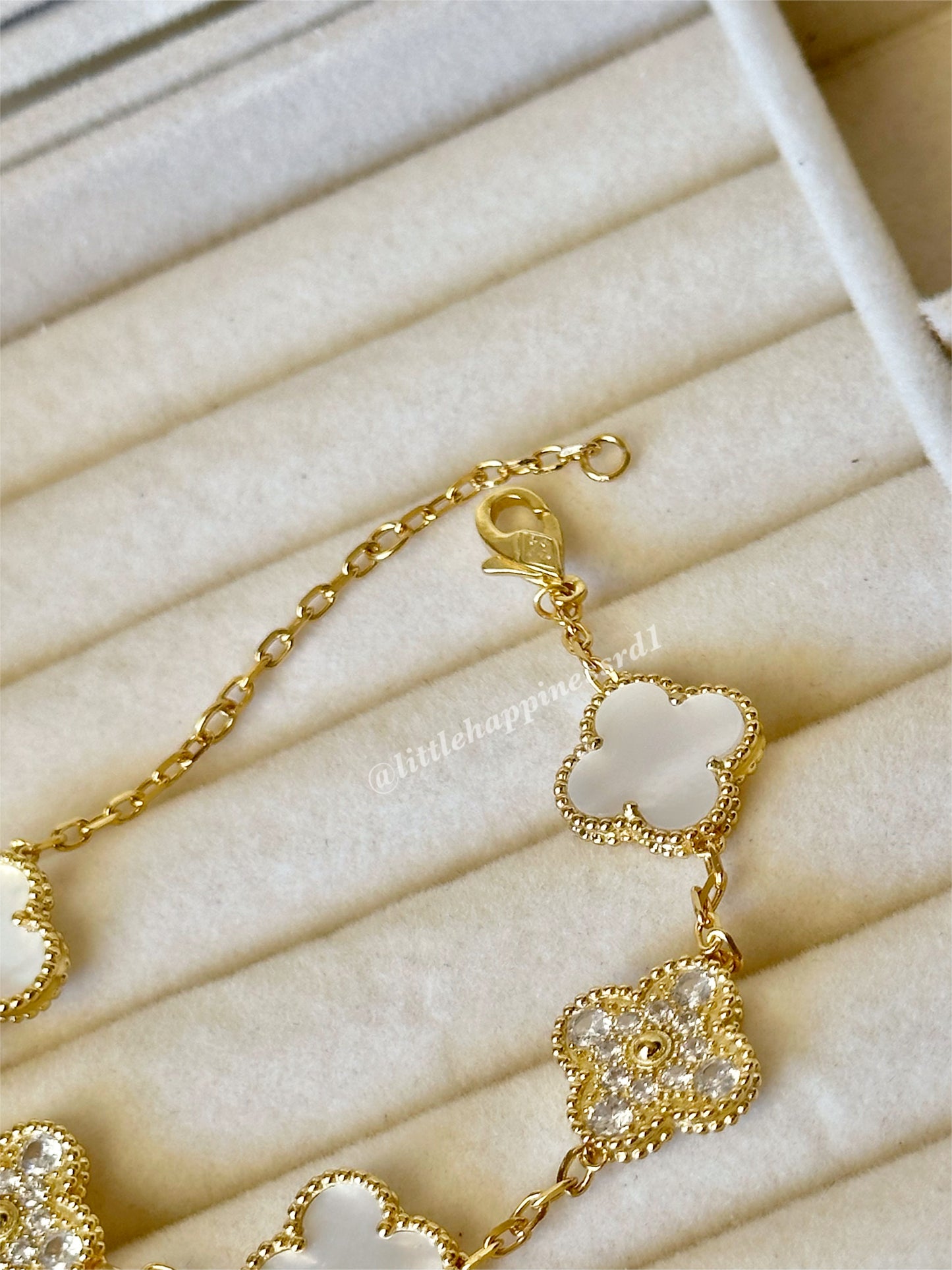 Pulsera Tréboles Blanco y dorado