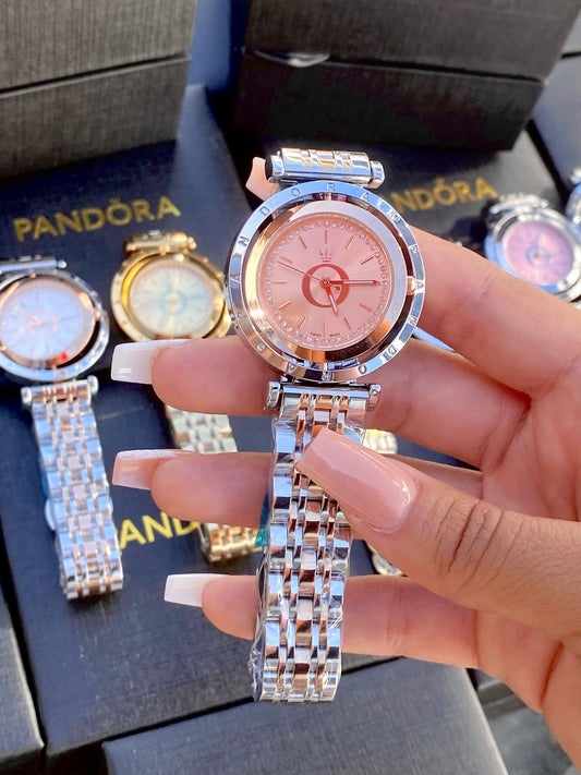 Reloj Pandora Dos Tonos Rose Gold y Plateado Fondo Rosa